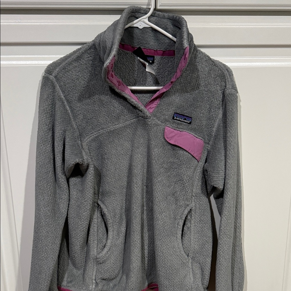 Patagonia Gray and Pink Fleece Pullover